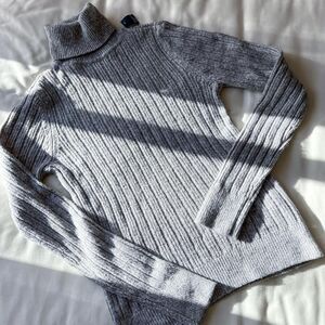 NWT abercrombie & fitch gray‎ turtleneck sweater womens medium